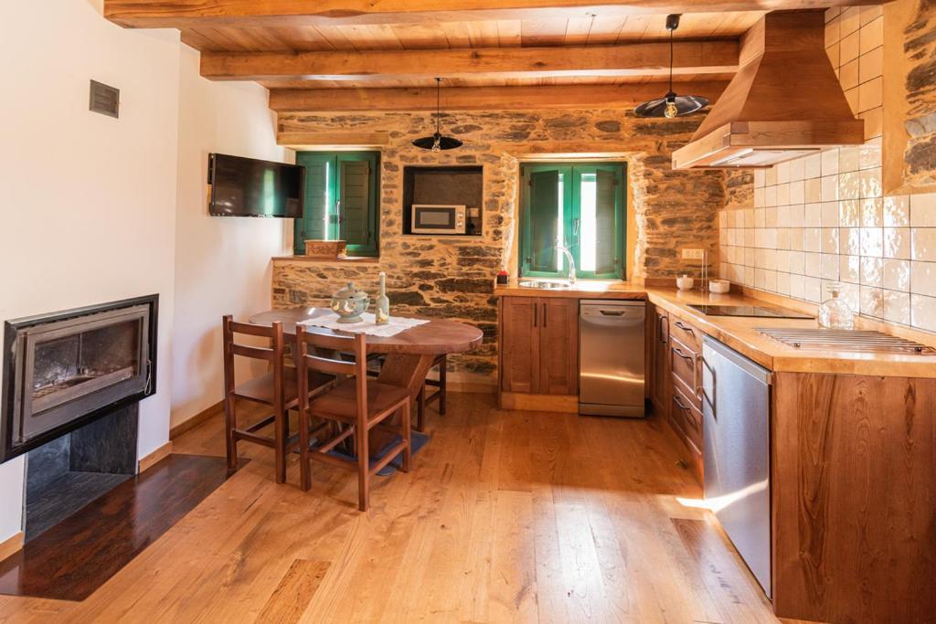 Apartamentos Rurales Casa Llongo Коанья Экстерьер фото